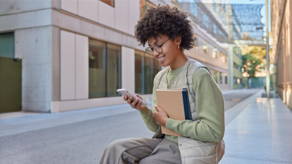 photo of person texting