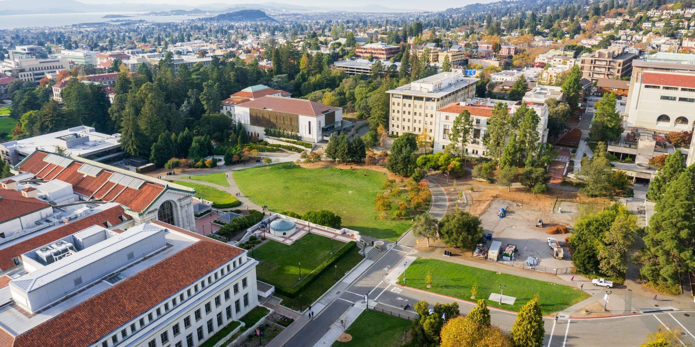 A birds eye view of many buildings on a college campus